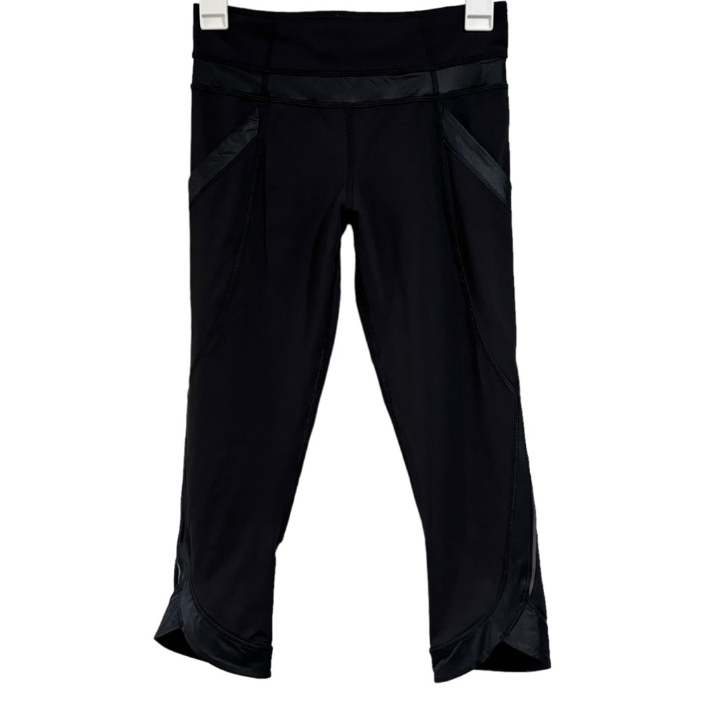 Lululemon Black Chase Me II Crop Activewear Leggings Women's Size 4